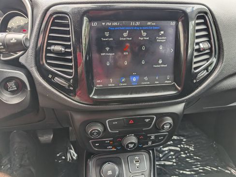 Used 2018 Jeep Compass Limited w/ Navigation Group AWD/4WD image 22