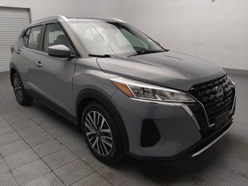 Used 2022 Nissan Kicks SV FWD image 13