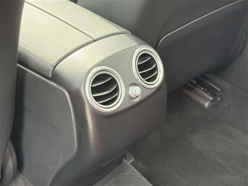 Used 2022 Mercedes-Benz GLC 300 4MATIC image 31