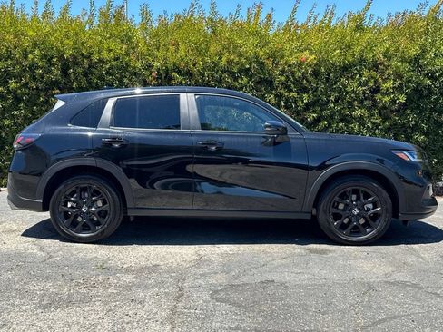 Certified 2025 Honda HR-V Sport image 3