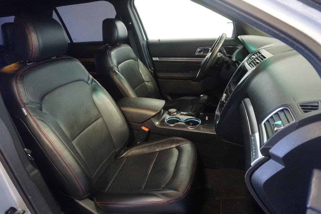 Used 2016 Ford Explorer Sport w/ Equipment Group 401A AWD/4WD image 24