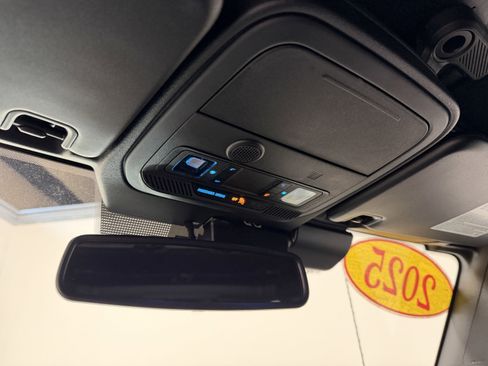 Used 2025 Ford Bronco Outer Banks AWD/4WD image 5