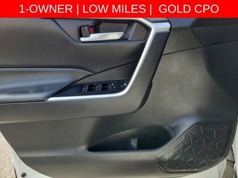 Used 2025 Toyota RAV4 XLE FWD image 21
