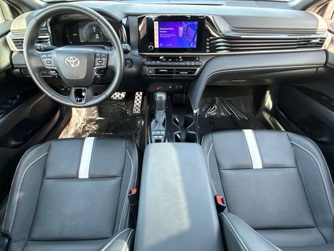 Certified 2025 Toyota Camry SE FWD image 19