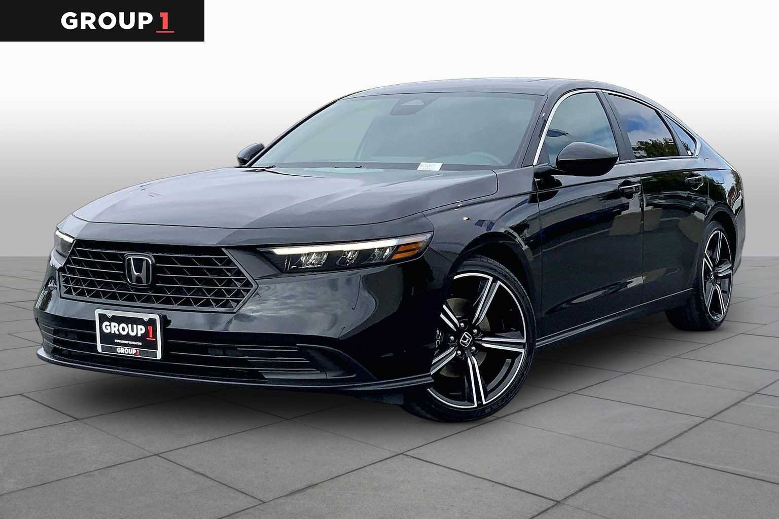 Used 2025 Honda Accord Sport image 1