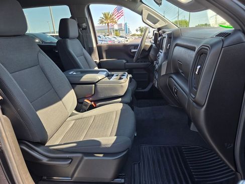 Certified 2023 Chevrolet Silverado 1500 Custom w/ LPO, Dark Essentials Package AWD/4WD image 17