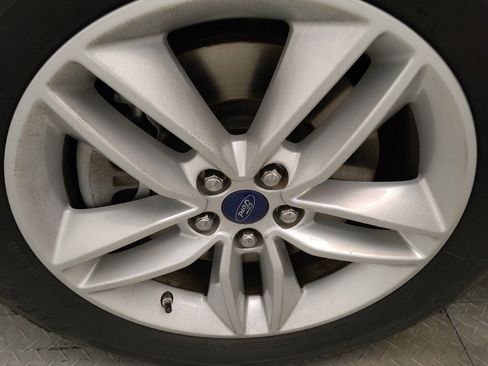 Used 2017 Ford Edge SEL w/ Equipment Group 201A image 31