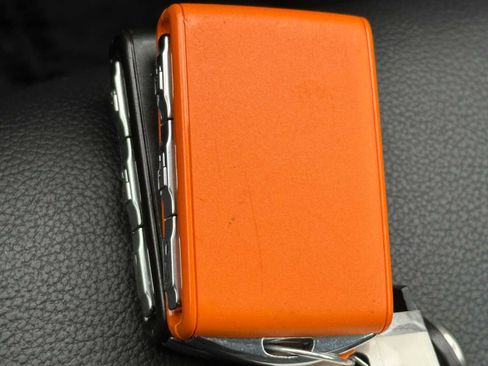 Used 2025 Volvo XC40 B5 Plus w/ Protection Package Premier image 32