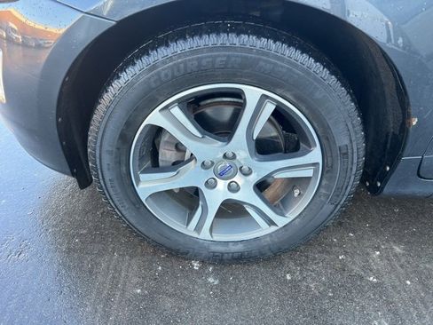 Used 2014 Volvo XC60 T6 image 9