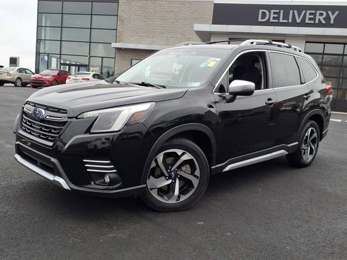 Used 2024 Subaru Forester Touring w/ Convenience Package image 3