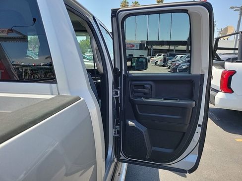 Used 2016 RAM 1500 Express RWD image 10