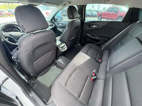 Used 2022 Chevrolet Malibu LT FWD image 21