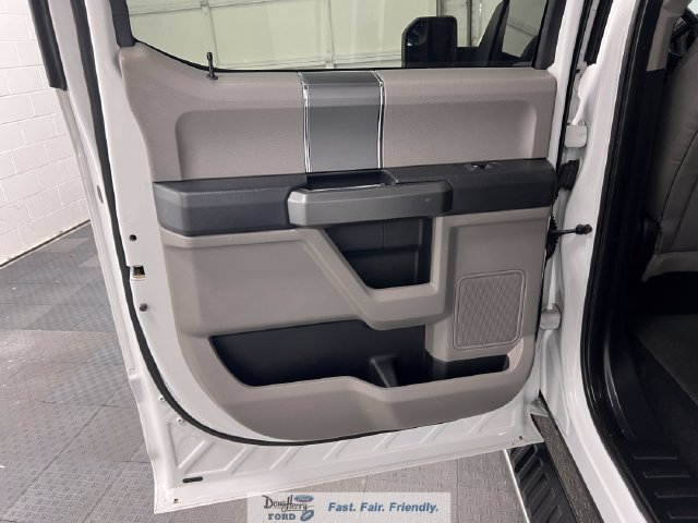 Used 2016 Ford F150 XLT w/ Equipment Group 301A Mid RWD image 35