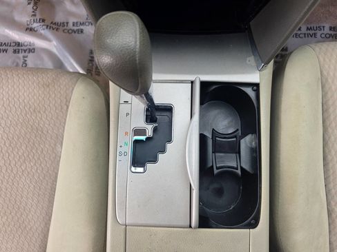 Used 2010 Toyota Camry LE image 38