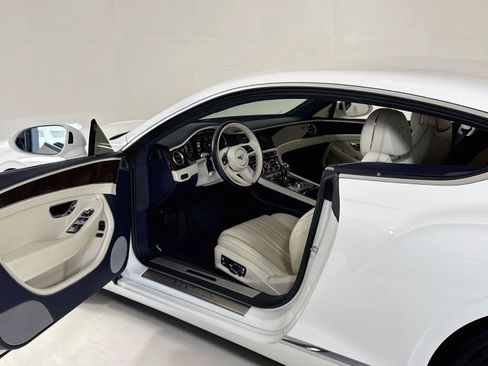 Used 2022 Bentley Continental GT AWD/4WD image 12