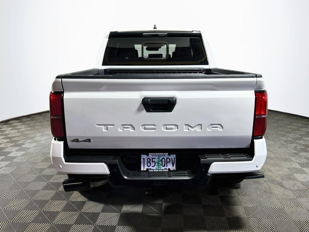 Certified 2025 Toyota Tacoma SR5 AWD/4WD image 6