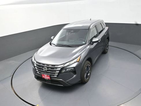 Used 2024 Nissan Rogue SV AWD/4WD image 26