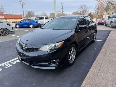 Used 2013 Toyota Camry SE image 7