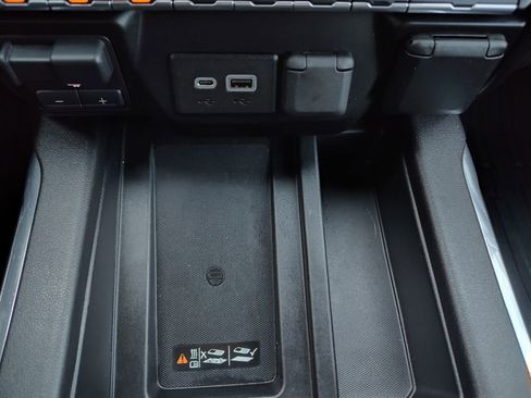 Used 2019 GMC Sierra 1500 AT4 w/ AT4 Premium Package image 6