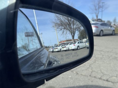 Used 2011 Chevrolet Aveo LT image 39