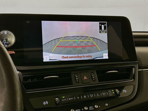 Used 2023 Lexus ES 300h w/ Accessory Package (Z1) FWD image 19