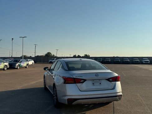 Certified 2025 Nissan Altima 2.5 SV FWD image 19
