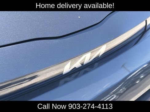 Used 2025 Kia Soul LX w/ LX Technology Package FWD image 3