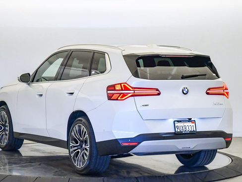 Used 2025 BMW X3 xDrive30i w/ Convenience Package image 2