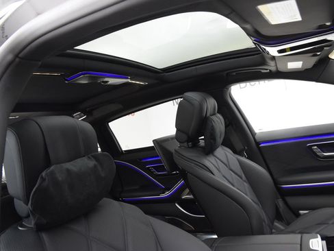 New 2026 Mercedes-Benz Maybach S 580 4MATIC image 17
