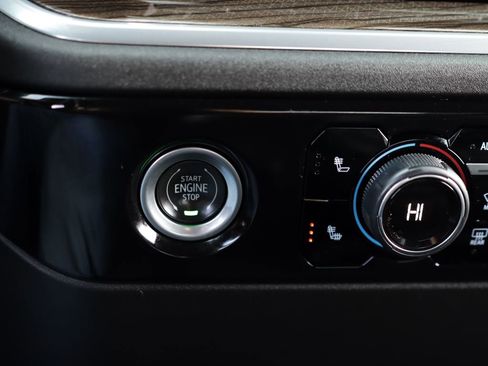 Certified 2022 Chevrolet Silverado 1500 LT AWD/4WD image 19