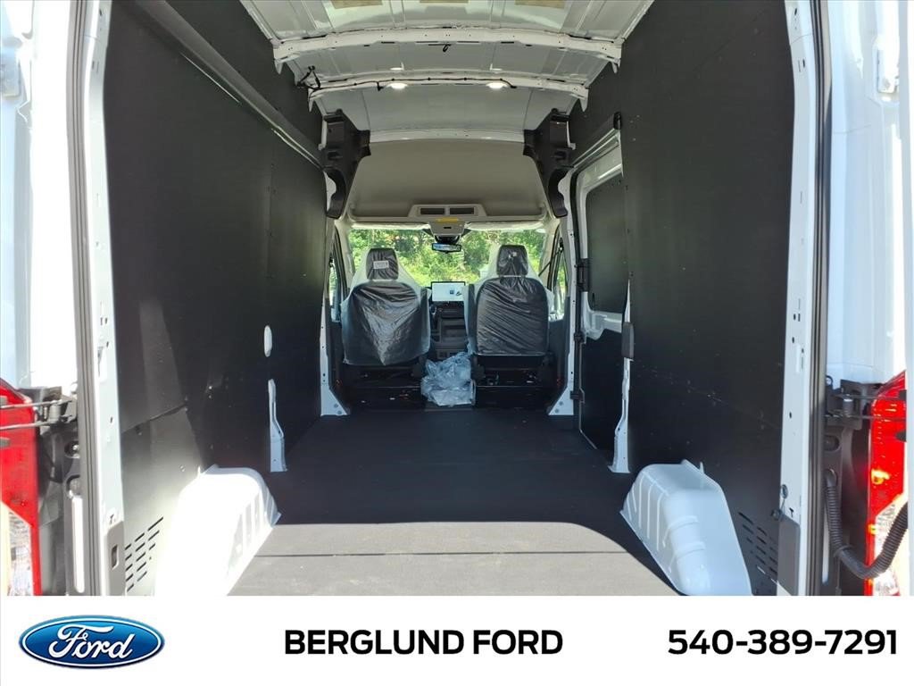 New 2026 Ford Transit 250 148 High Roof RWD image 9