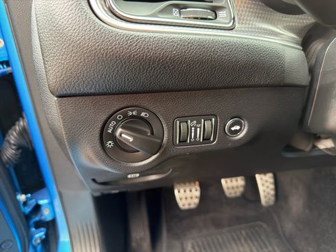 Used 2015 Dodge Challenger SRT Hellcat image 25