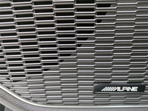 Used 2023 Jeep Grand Cherokee Overland image 13