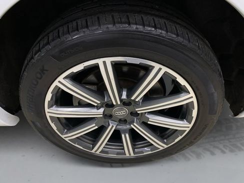 Used 2017 Audi Q7 3.0T Premium Plus AWD/4WD image 18