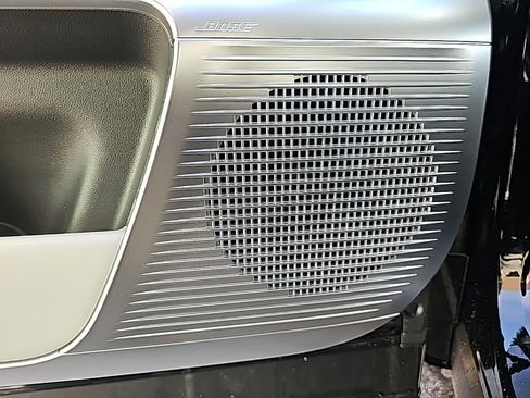 New 2026 Hyundai Ioniq 9 Limited image 13