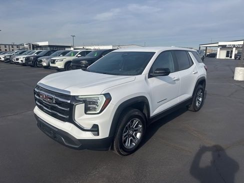 Used 2025 GMC Terrain Elevation image 8