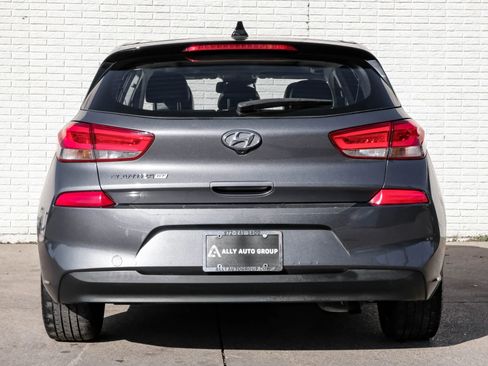 Used 2018 Hyundai Elantra GT w/ Tech Package 03 image 8