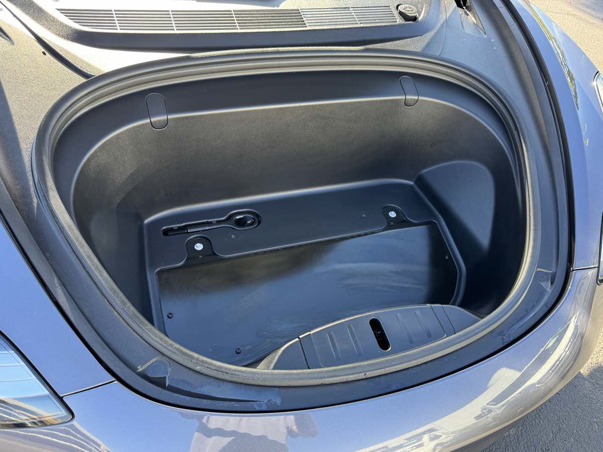 Used 2018 Tesla Model 3 RWD image 9