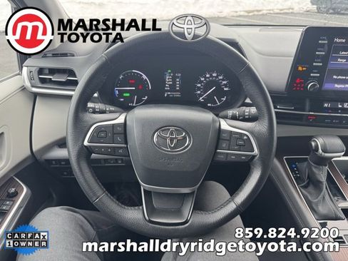 Used 2024 Toyota Sienna XLE image 20
