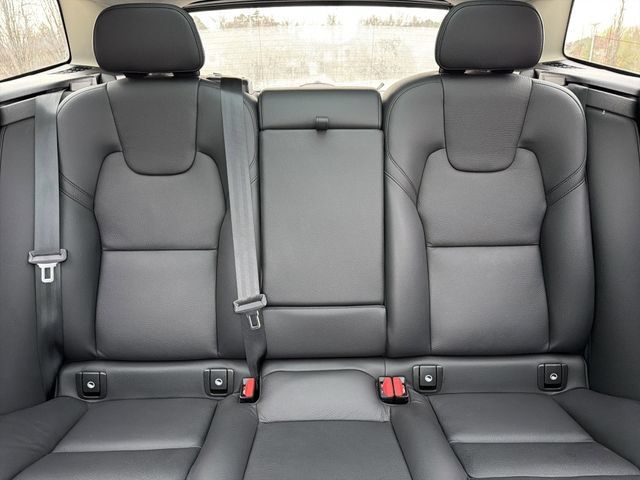 Used 2023 Volvo XC60 T8 Plus AWD/4WD image 36