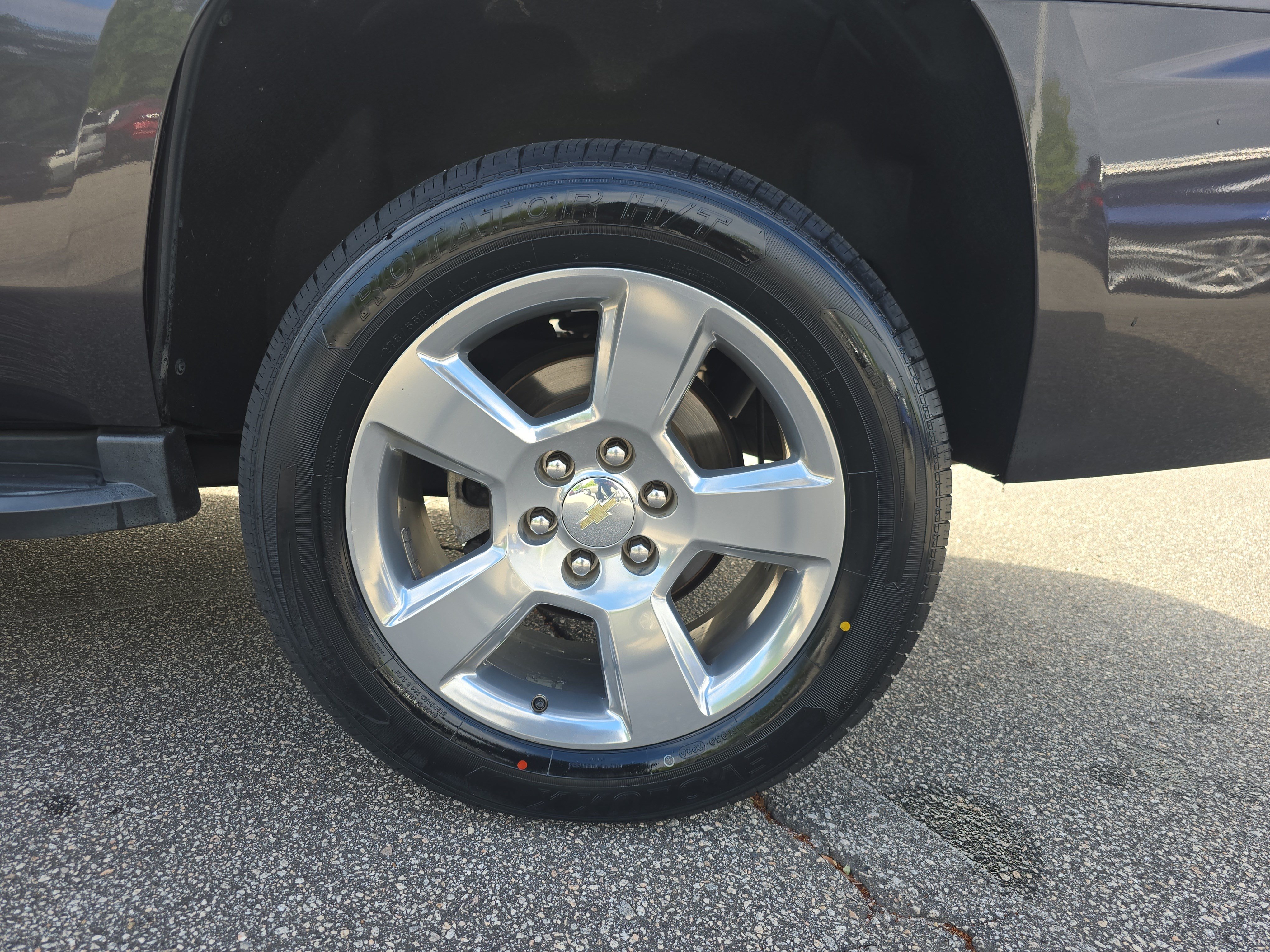 Used 2018 Chevrolet Tahoe LS w/ Enhanced Driver Alert Package RWD image 30