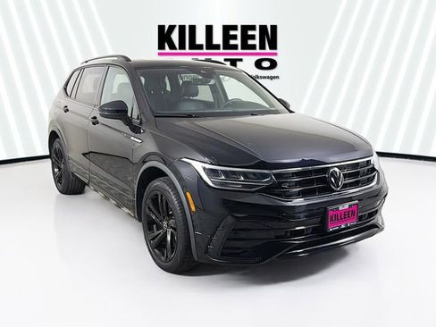 Used 2023 Volkswagen Tiguan SE R-Line image 1