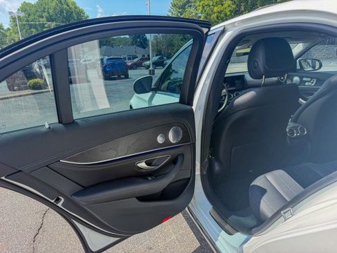Used 2018 Mercedes-Benz E 300 image 16