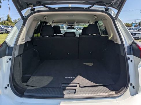 Used 2025 Nissan Rogue SV AWD/4WD image 13