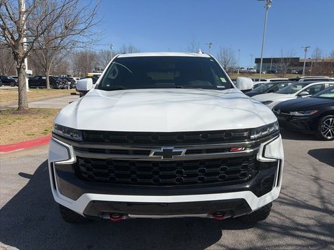 Used 2022 Chevrolet Suburban Z71 AWD/4WD image 2