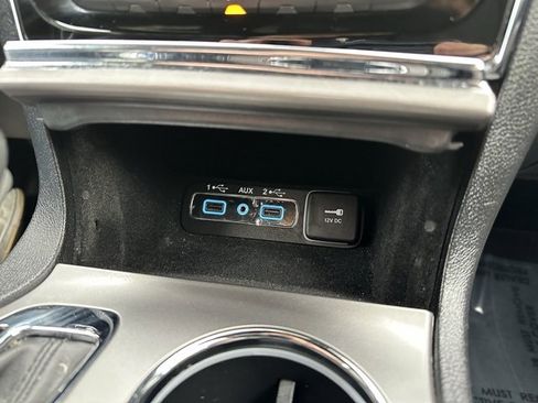 Used 2020 Jeep Grand Cherokee Laredo image 34