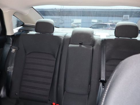 Used 2020 Ford Fusion SE FWD image 5