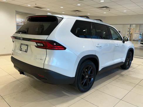 New 2026 Toyota Grand Highlander AWD Hybrid image 5