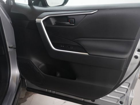 Used 2025 Toyota RAV4 LE AWD/4WD image 12