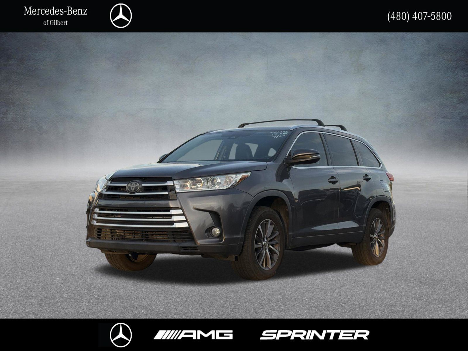 Used 2019 Toyota Highlander XLE FWD image 1